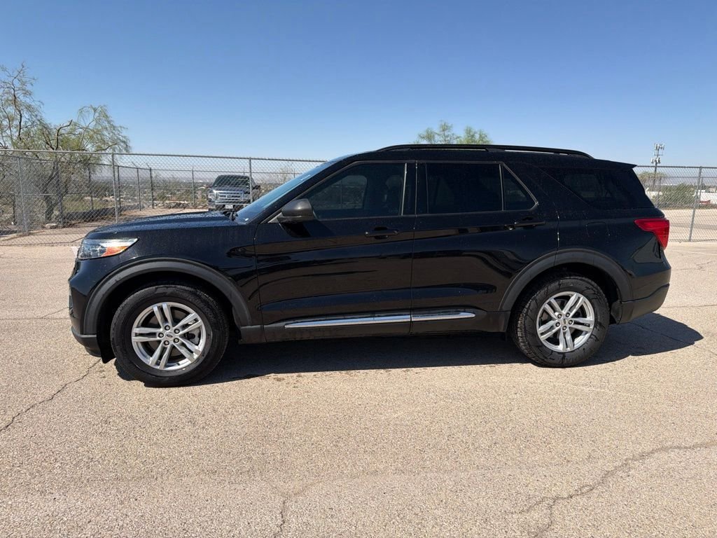 Used 2023 Ford Explorer XLT w/ Equipment Group 202A RWD image 4