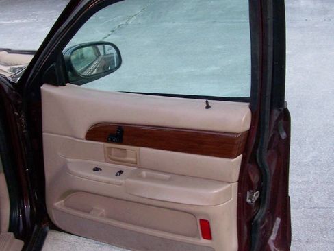 Used 2003 Mercury Grand Marquis LS image 13