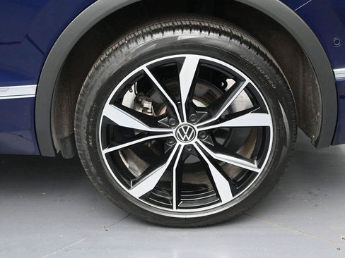 Used 2024 Volkswagen Tiguan SEL R-Line AWD/4WD image 12