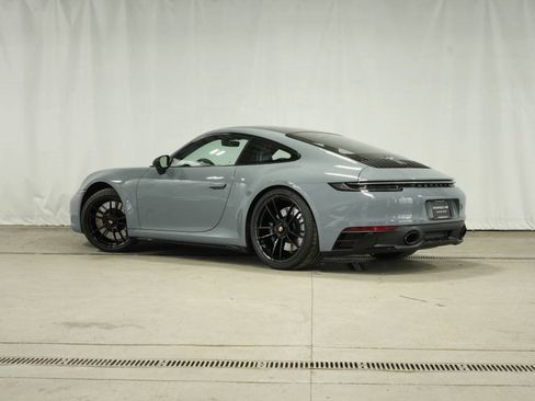 Used 2024 Porsche 911 Carrera GTS image 3