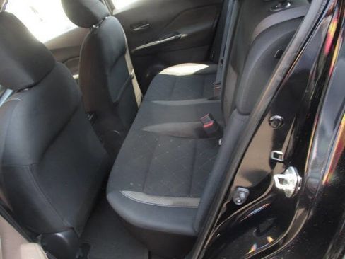 Used 2020 Nissan Kicks SV image 7