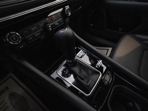 New 2025 Jeep Compass Latitude w/ Sun & Sound Group image 16