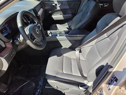 Used 2023 Volvo XC60 T8 Plus AWD/4WD image 13