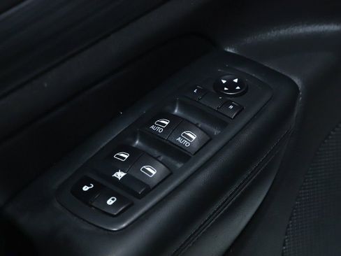 Used 2021 Jeep Grand Cherokee Laredo X AWD/4WD image 16