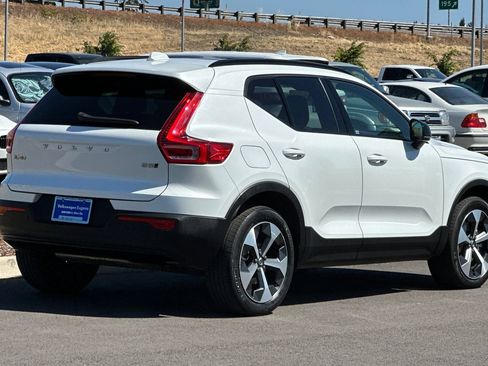 Used 2023 Volvo XC40 B5 Plus w/ Protection Package Premier AWD/4WD image 3