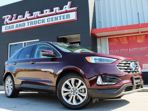 Used 2019 Ford Edge Titanium w/ Equipment Group 301A image 12