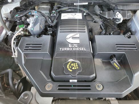 Used 2024 RAM 3500 Limited image 33