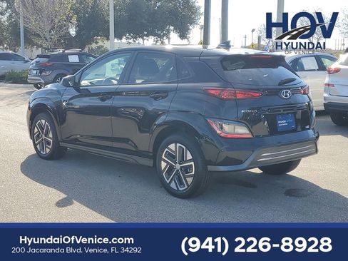 Certified 2023 Hyundai Kona SE image 11