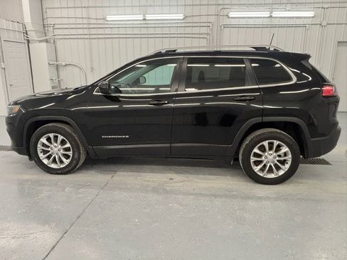 Used 2019 Jeep Cherokee Latitude w/ Popular Appearance Group FWD image 8