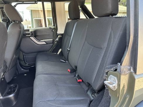 Used 2016 Jeep Wrangler Unlimited Sport AWD/4WD image 5