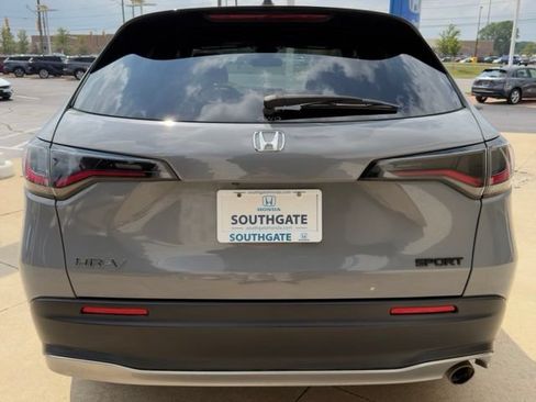 Used 2024 Honda HR-V Sport image 4