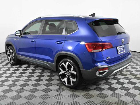 Certified 2022 Volkswagen Taos SEL AWD/4WD image 9