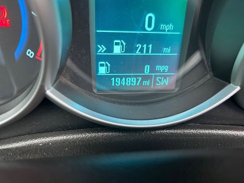 Used 2016 Chevrolet Cruze Eco image 16