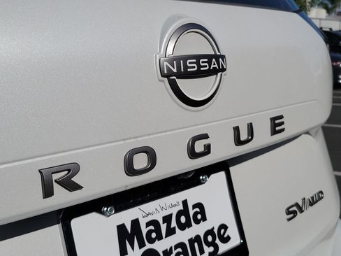 Used 2024 Nissan Rogue SV AWD/4WD image 28