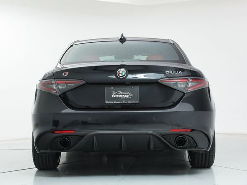 New 2025 Alfa Romeo Giulia w/ Veloce Package Rwd image 4