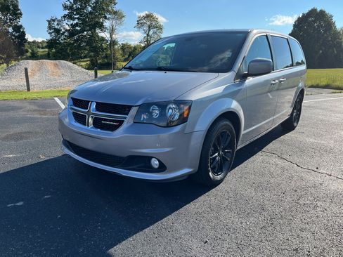Used 2020 Dodge Grand Caravan GT FWD image 1