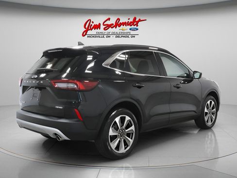 Used 2025 Ford Escape Platinum AWD/4WD image 6