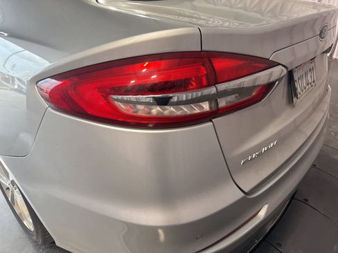 Used 2019 Ford Fusion SE image 10