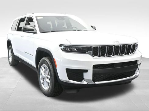 Used 2024 Jeep Grand Cherokee L Laredo w/ Luxury Tech Group I image 9