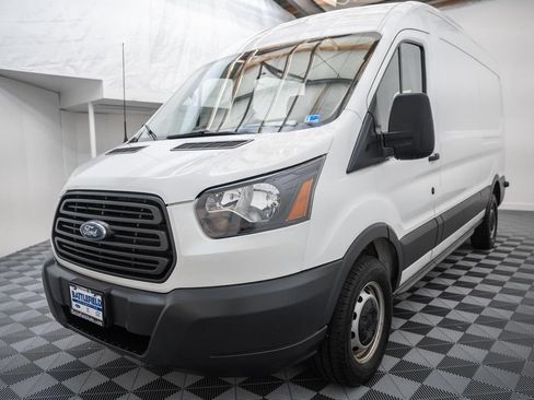 Used 2018 Ford Transit 250 148 Medium Roof RWD image 3
