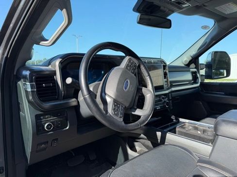 Used 2023 Ford F350 Lariat w/ Lariat Ultimate Package AWD/4WD image 7