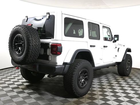 Used 2022 Jeep Wrangler Unlimited Rubicon w/ Xtreme Recon 35" Tire Package AWD/4WD image 11