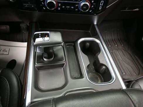 Used 2024 GMC Sierra 1500 SLT w/ SLT Premium Plus Package AWD/4WD image 11