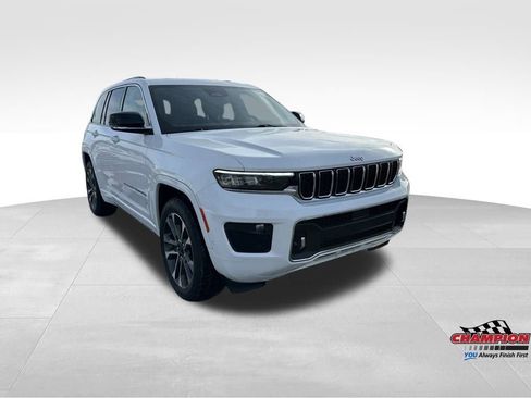 Used 2023 Jeep Grand Cherokee Overland image 8