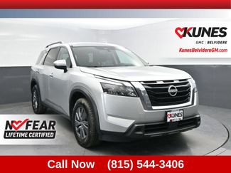 Used 2024 Nissan Pathfinder SV FWD video 1