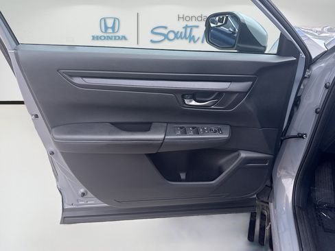 Used 2025 Honda CR-V LX image 19