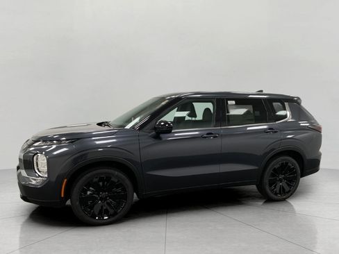New 2026 Mitsubishi Outlander LE AWD/4WD image 39