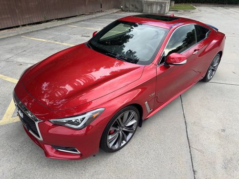 Used 2018 INFINITI Q60 Red Sport 400 w/ Sensory Package 3.0T Sport image 14