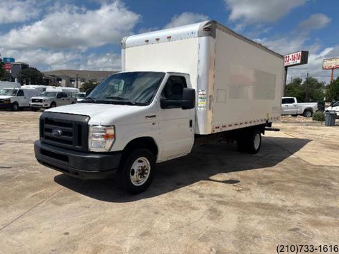 Used 2019 Ford E-350 and Econoline 350 Super Duty w/ Power Windows & Locks Group RWD image 3