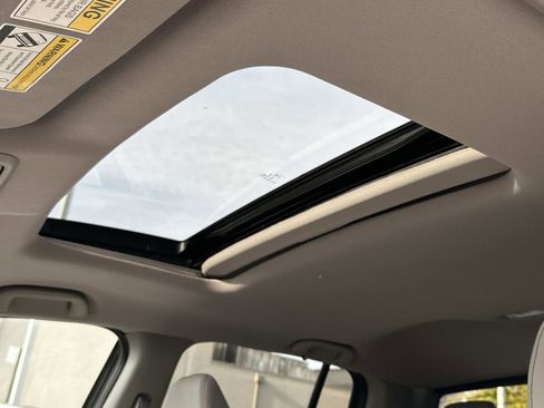 Used 2023 Honda Ridgeline RTL-E image 19