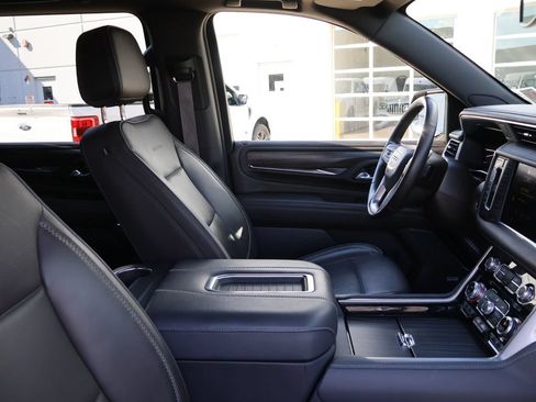 Used 2024 GMC Yukon XL Denali w/ Max Trailering Package AWD/4WD image 10