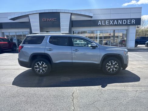 Used 2023 GMC Acadia SLE w/ Driver Convenience Package AWD/4WD image 2