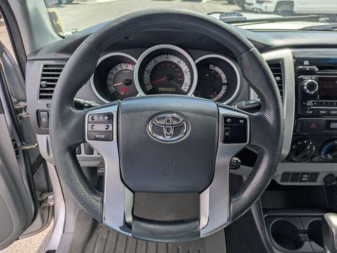 Used 2012 Toyota Tacoma 4x4 Double Cab w/ TRD Sport Pkg image 18