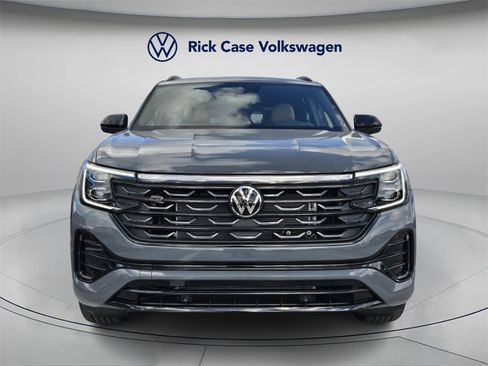 New 2026 Volkswagen Atlas Cross Sport SEL R-Line image 3
