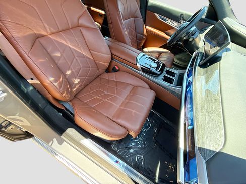 Used 2023 BMW 760i xDrive AWD/4WD image 15