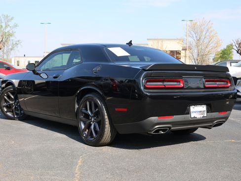 Used 2022 Dodge Challenger R/T w/ Blacktop Package RWD image 3