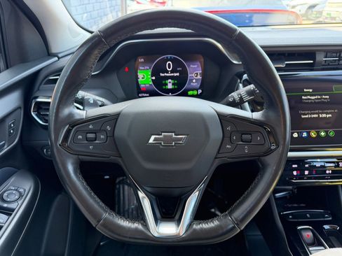 Used 2023 Chevrolet Bolt EUV LT w/ Convenience Package FWD image 12