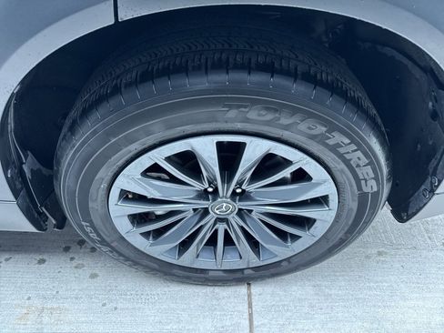 Used 2025 MAZDA CX-70 3.3 Turbo w/ Preferred Package image 19