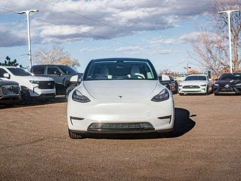 Used 2020 Tesla Model Y Long Range image 2