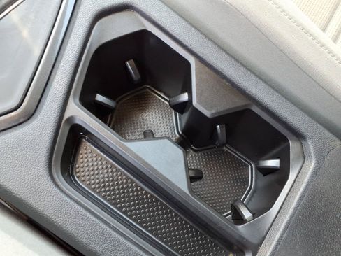 Certified 2023 Volkswagen Tiguan S FWD image 30