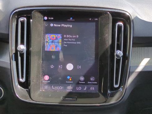 Used 2023 Volvo XC40 B5 Plus w/ Protection Package Premier image 17