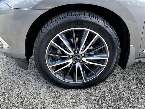 Used 2019 INFINITI QX60 Luxe w/ Essential Package FWD image 11