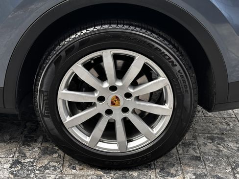 Used 2019 Porsche Cayenne image 17
