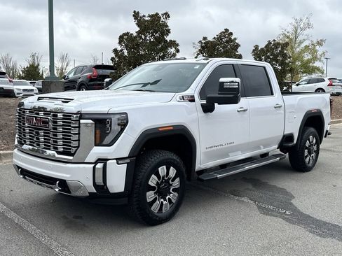 New 2025 GMC Sierra 2500 Denali w/ Denali Reserve Package image 8