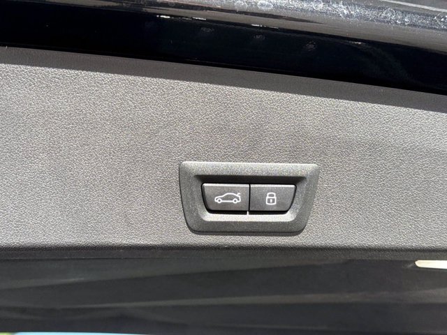 Used 2026 BMW XM Label Red AWD/4WD image 12