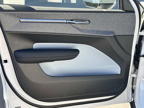 New 2025 Volvo EX30 Ultra w/ Protection Package Premier image 11